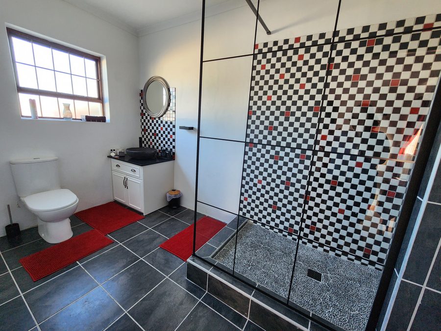 En-suite Bathroom